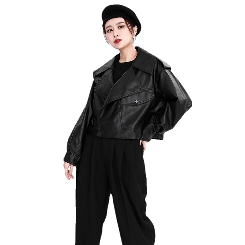 Куртка женская короткая из ПУ кожи с отложным воротником и длинным рукавом |