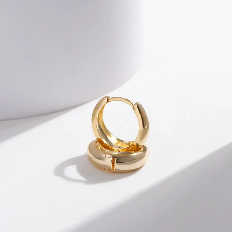 

2021 Personalized Round Metal Hoop Earrings Hollow Glossy Earrings for Women Girl Punk Hip Hop Jewelry Accessories