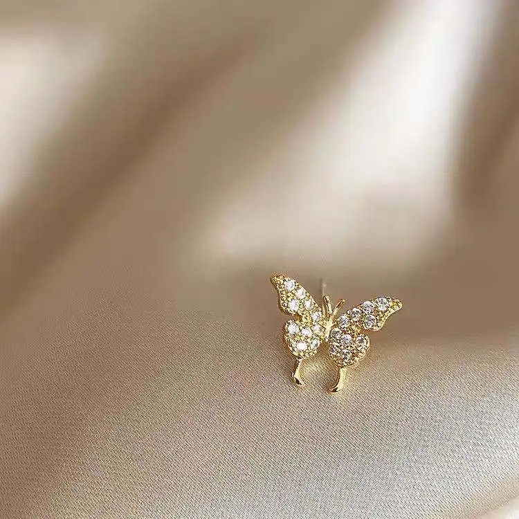 

2021Goth Fashion Elegant Crystal Butterfly Clip Earrings For Women Cute Statement Gifts
