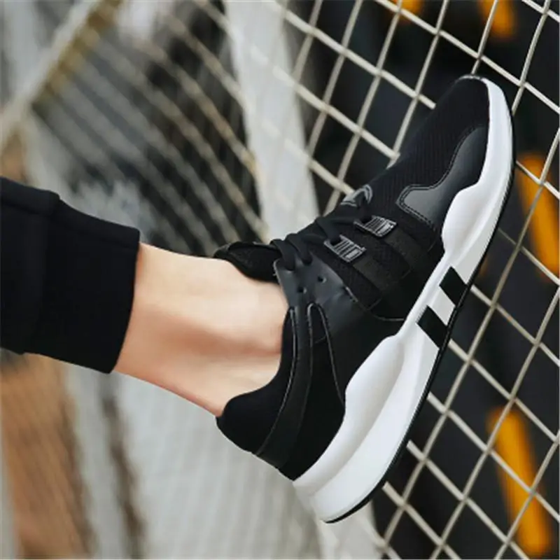 

Hot brand Men shoes Lightweight sneakers Breathable Slip-on Casual Shoes For adult Fashion Footwear Zapatillas Hombre Black