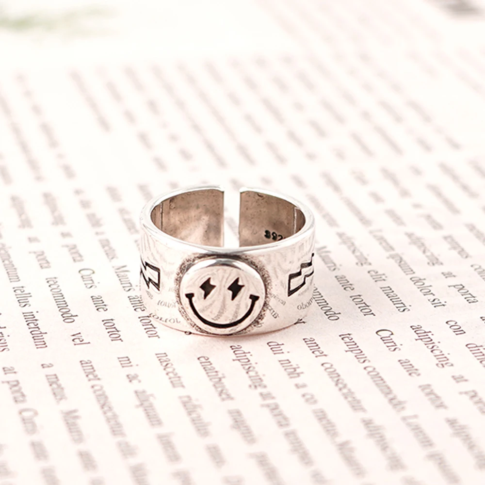 

LeeSell Punk Vintage Smile Face Rings For Women Boho Female Charms Jewelry Men Antique Knuckle Ring Fashion Party Gift