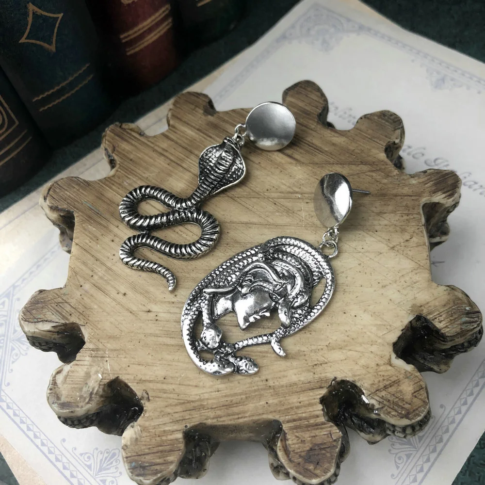 Готический Темный Панк Цвет: старое серебро Медуза королева Гидра Голова змея