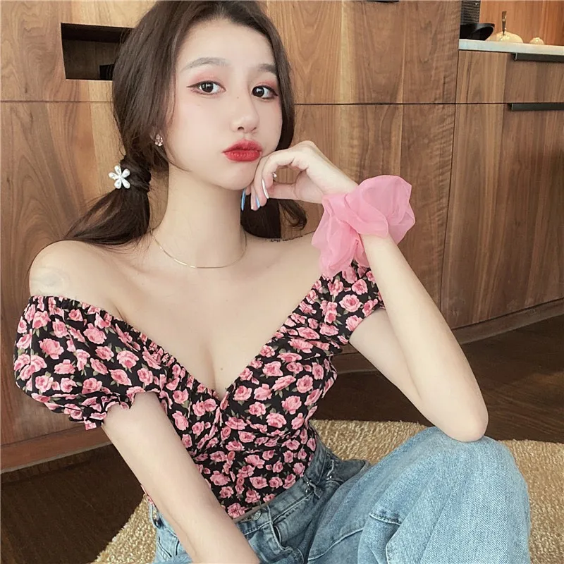 

Harajuku V-Neck Women's Fashion Small Floral Print V-Neck Sexy Sweet Short Sleeve Chiffon Shirt Blouse
