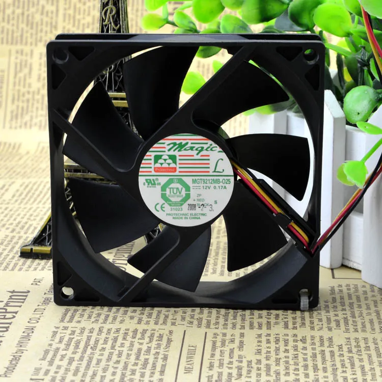 

Новый оригинальный Φ 9025 12V 0.17A 9 см вентилятор охлаждения шасси