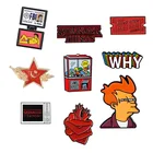 Торговый автомат, пятиконечная звезда, ТВ, радуга, буква почему, билет по фильму, мультяшная голова человека, радуга, старый динозавр, металлические эмалированные булавки