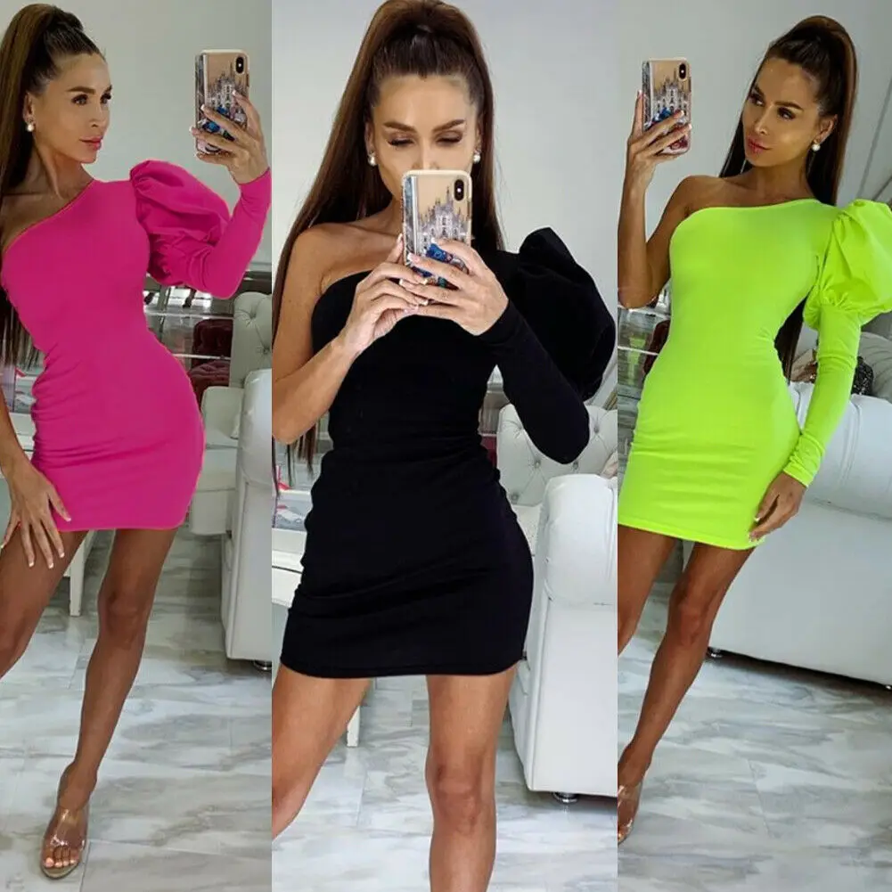Новое женское короткое платье с длинным рукавом и открытыми плечами модное