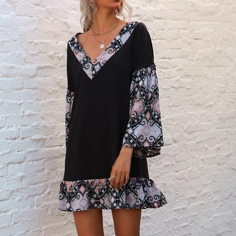 

Casual Slim Flared Dress Stitching Printed V-Neck Flared Long-Sleeved Dress