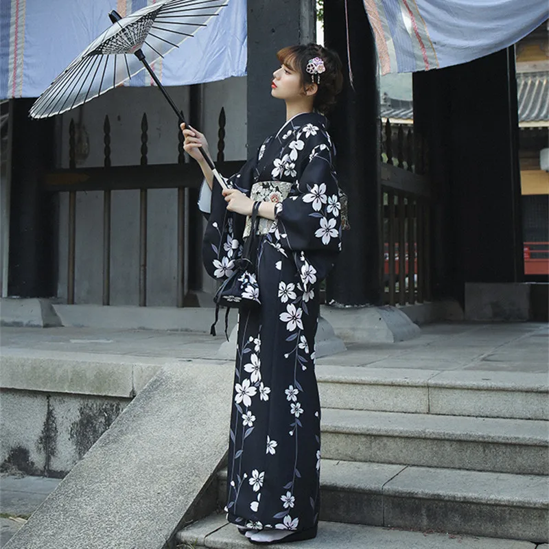 

Women's Japanese Traditional Kimono Black Color Floral Prints Classic Yukata Cosplay Dress Satge Performing Wear Bathrobe