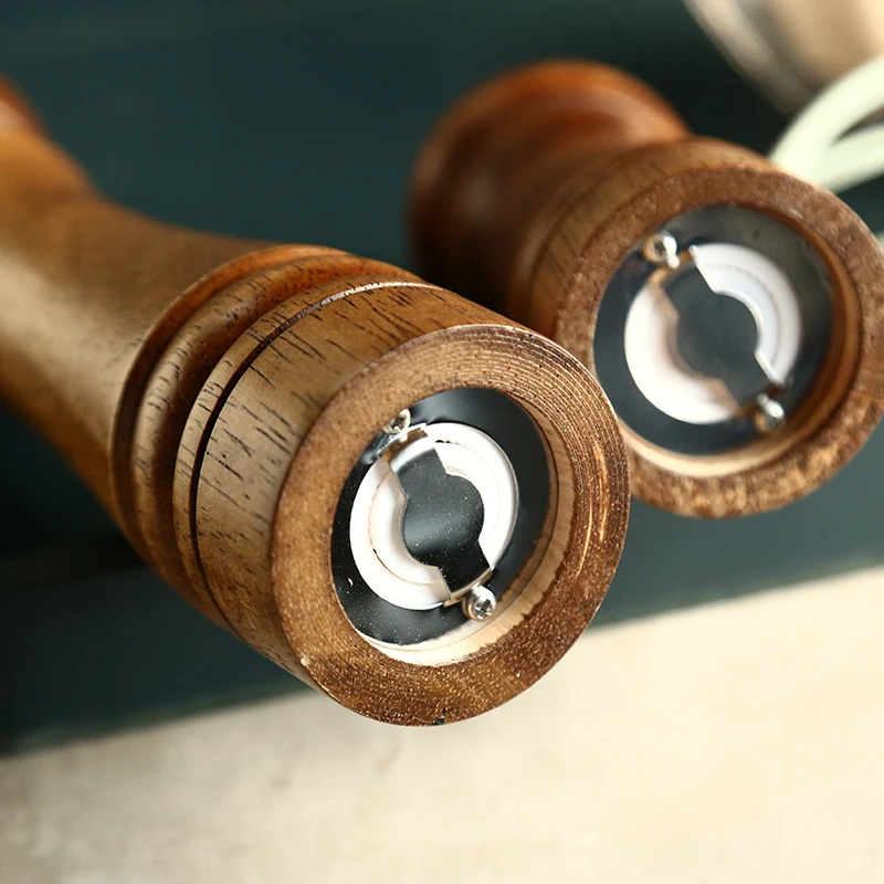 

Classical Oak Wood Pepper Spice Mills Grinder Set Handheld Seasoning Mills Grinder Ceramic Grinding Core BBQ Cooking Tools