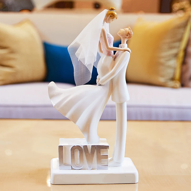 

WHITE CREATIVE RESIN ROMANTIC LOVERS FIGURINES WEDDING GIFTS OFFICE STUDY ORNAMENTS HOME DECOR CRAFTS ROOM DECORATION OBJECTS