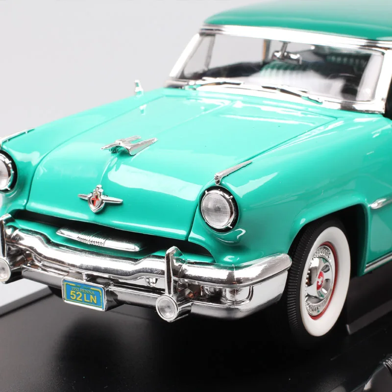 1:18 Масштаб дорожный знак Классический роскошный ford 1952 Lincoln Capri седан литье под давлением и транспортные средства игрушечные модели машин реплики для коллекции