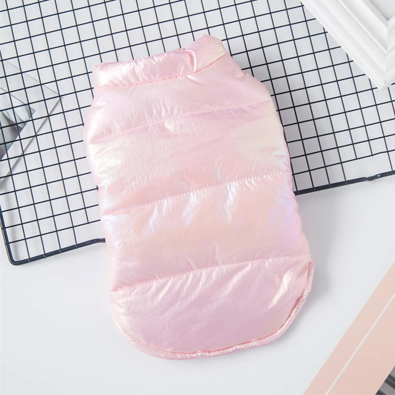 Теплая зимняя одежда для собак французской бульдоги Pagjiwa Wayork с отражающей поверхностью и многоразовой рубашкой в радужной расцветке.