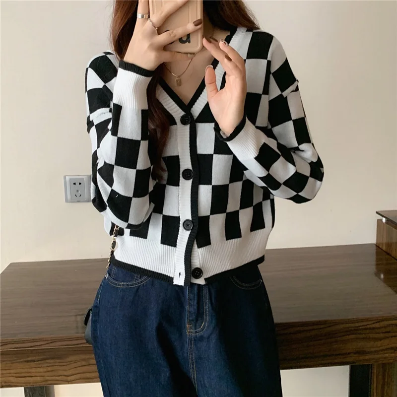 

Вязаный кардиган для женщин