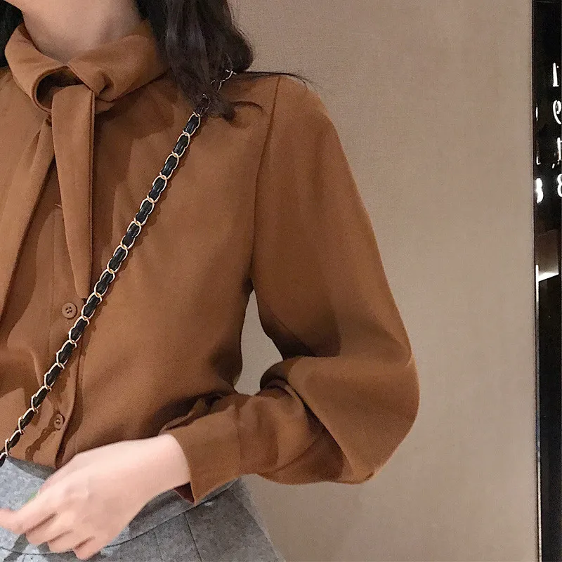 Женская рубашка с отложным воротником Korobov однотонная винтажная блузка длинным