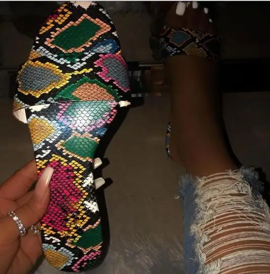 Женские тапочки Новинка 2019 года Лидер продаж повседневные Модные пикантные