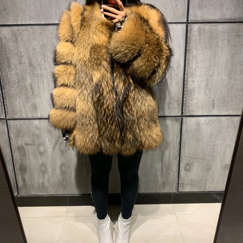 Пальто из меха енота, Женское пальто из натурального меха с длинным рукавом