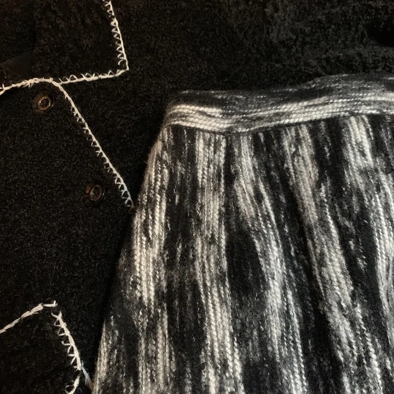 

Black-slit Plus Velvet Skirts Women Striped A-line High Waist Tie Dye Retro Winter Spring Leisure All-match Ins Korean Style New