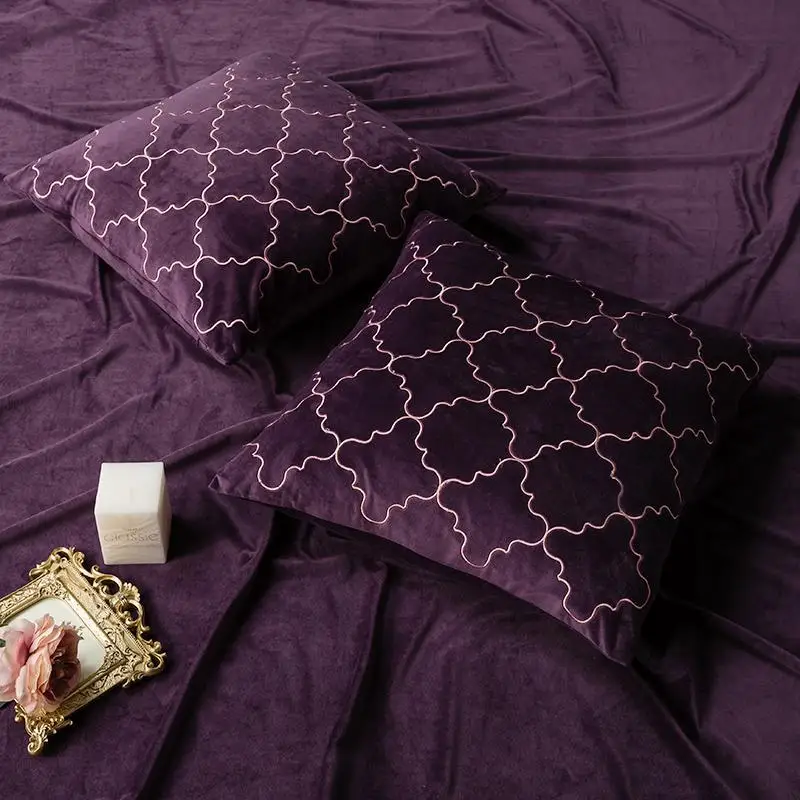 

New Purple Red Blue Luxury Embroidery Fleece Fabric European Bedding Set Velvet Flannel Duvet Cover Bed sheet/Linen Pillowcases