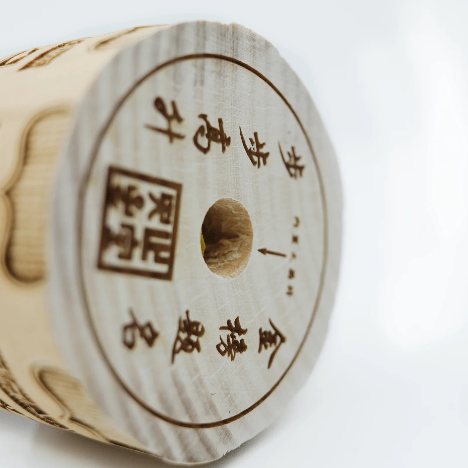 Искусственная резьба по дереву|Статуэтки и миниатюры| |