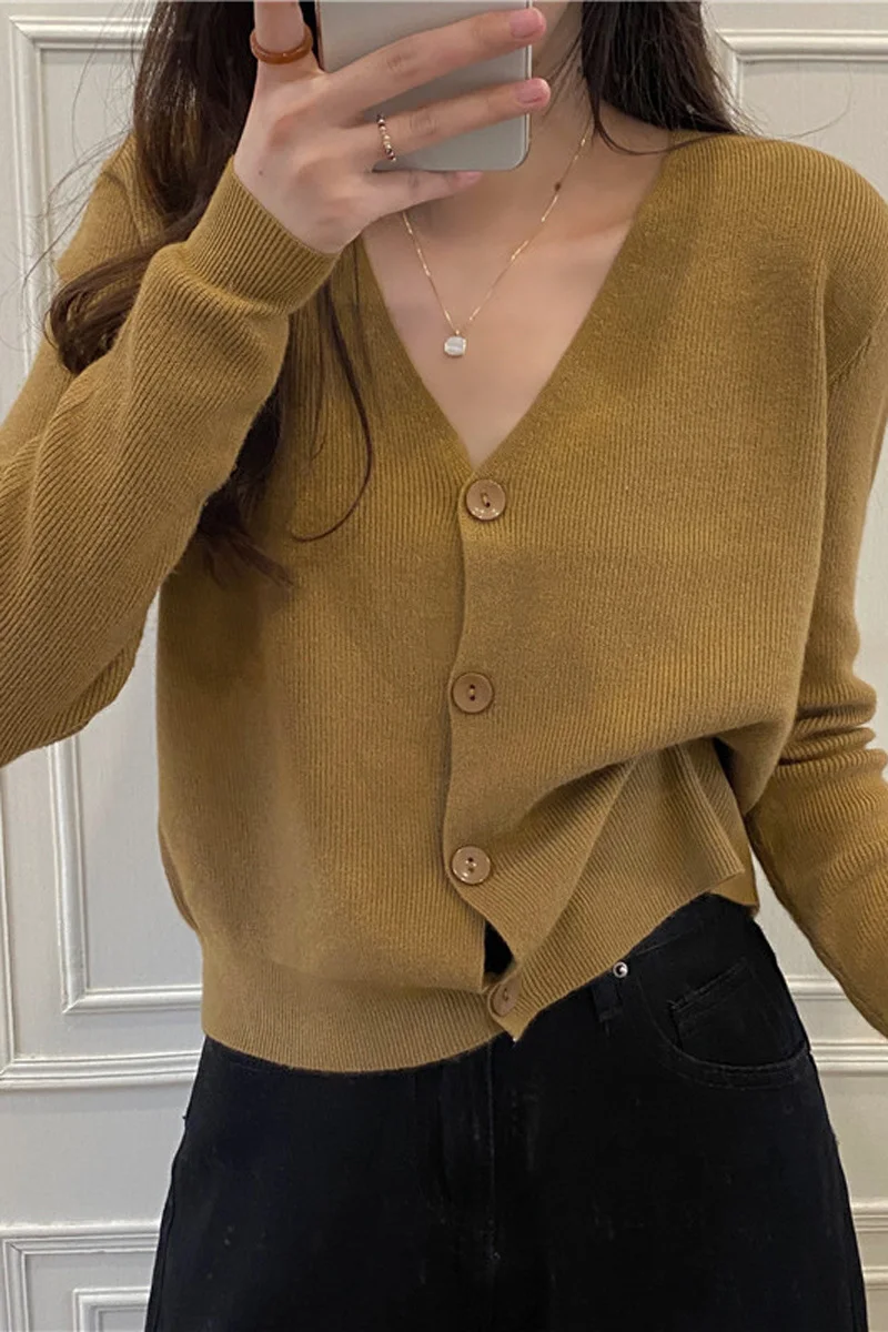 Женский трикотажный кардиган с V-образным вырезом и длинным рукавом |