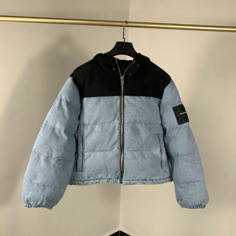 

Куртка 21SS женская с капюшоном, Модный брендовый короткий пуховик из синего денима, хлопковая утепленная свободная, сочетающиеся цвета, Осен...