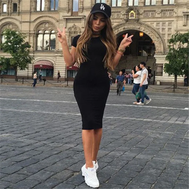 Зимнее платье женское сексуальное облегающее средней длины черное Повседневное