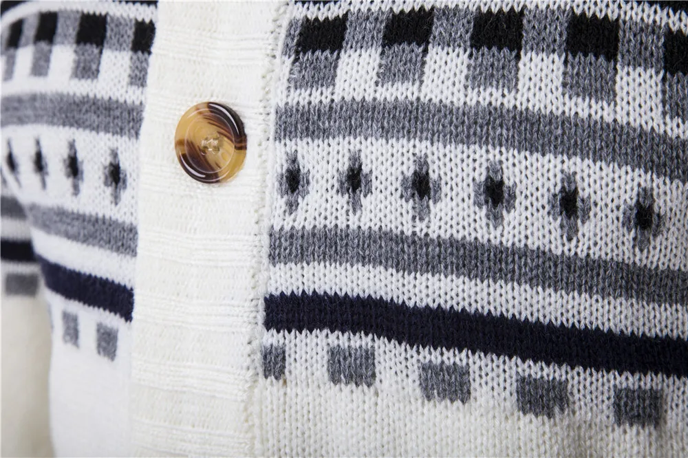 

Autumn Winter Men Clothing Sweater Cardigan Korean Stand Collar Single Breasted Button Up Knitted Christmas Outwear Coats