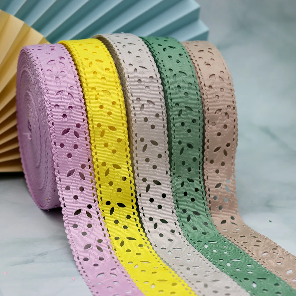 Лента в рубчик с цветочным узором 10 ярдов 30 мм |