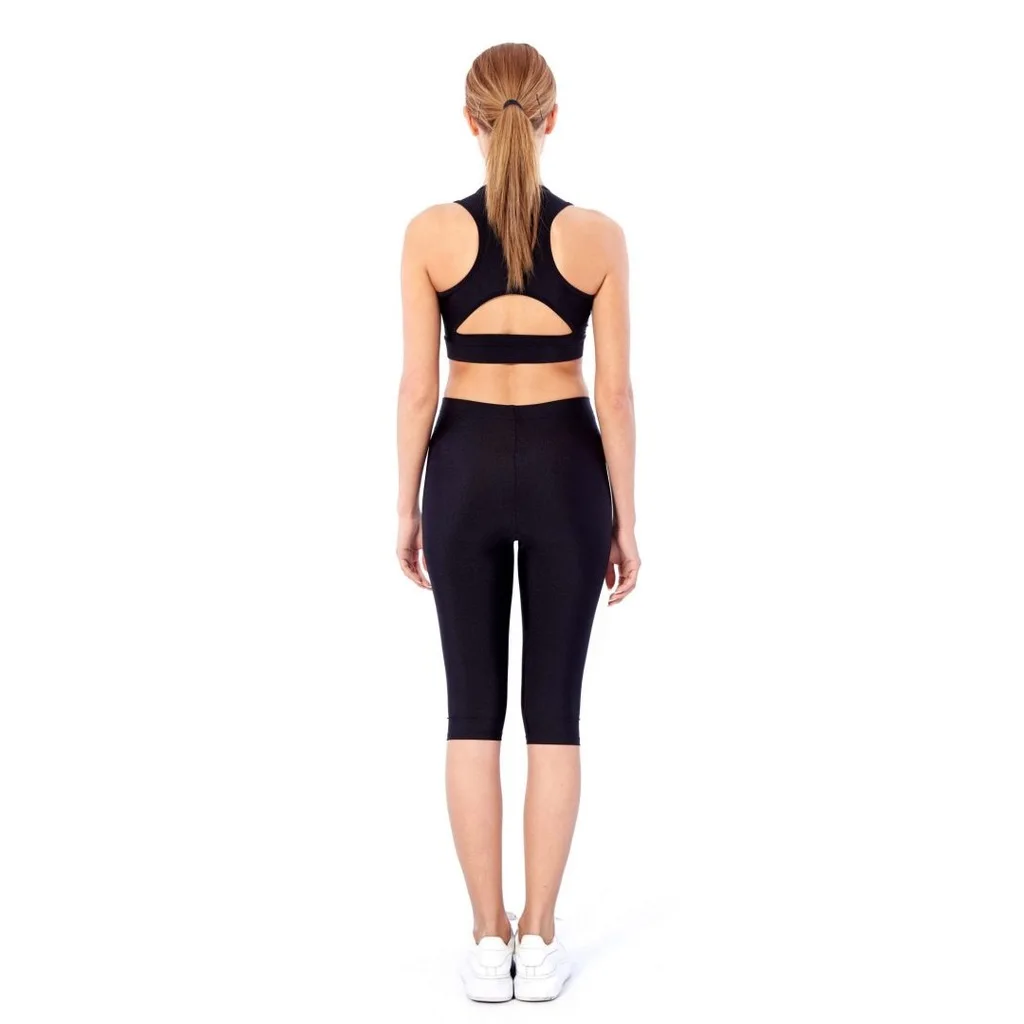 L-01 Black Capri Leggings