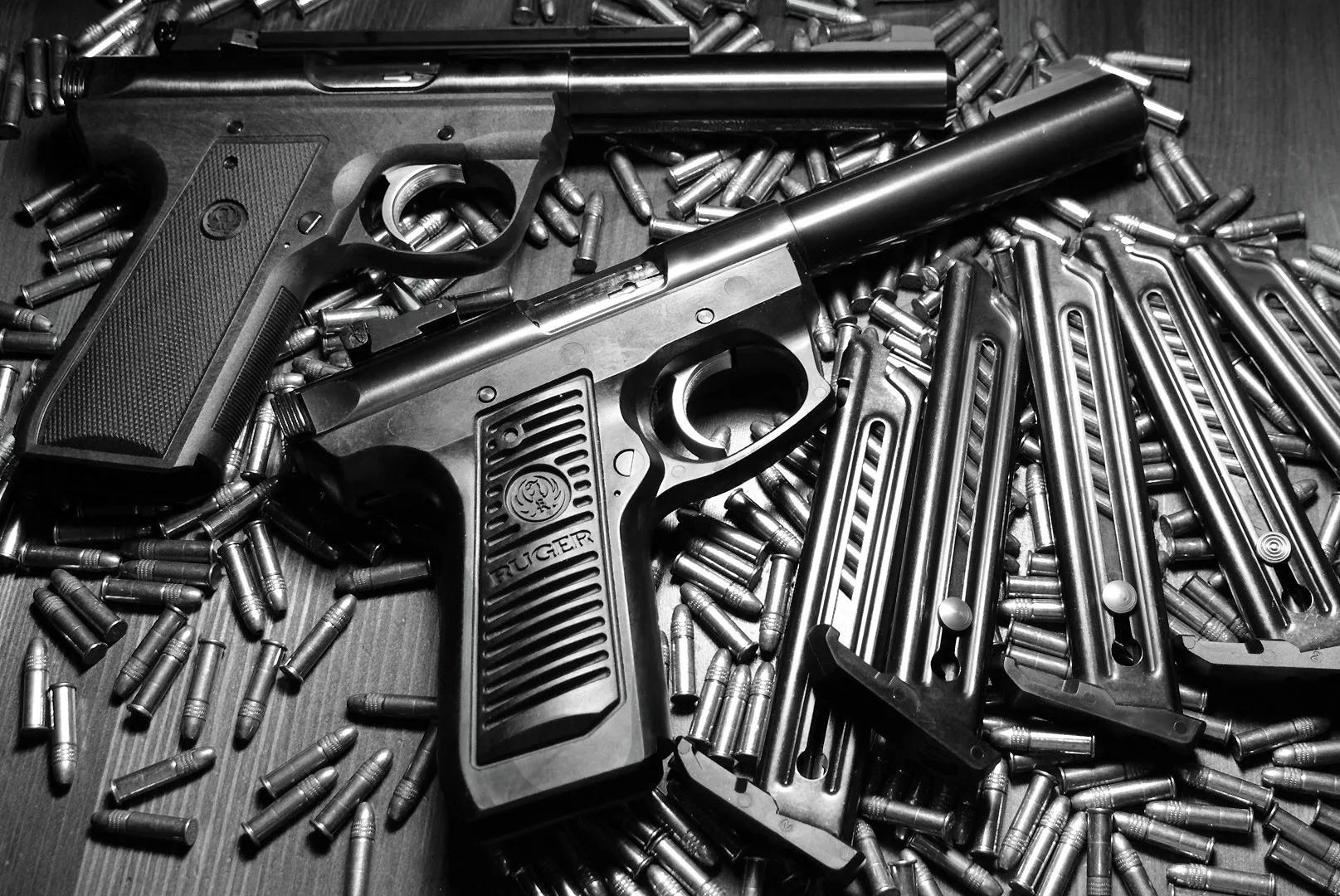 

2021 Hight Qulity Dan Pistol Gun Tin Sign Wall Art Sign Bar Wall Sticker