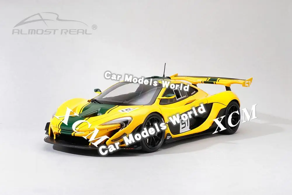 Литая под давлением модель автомобиля почти реальная P1 G T R 1:18 (желтый) + маленький
