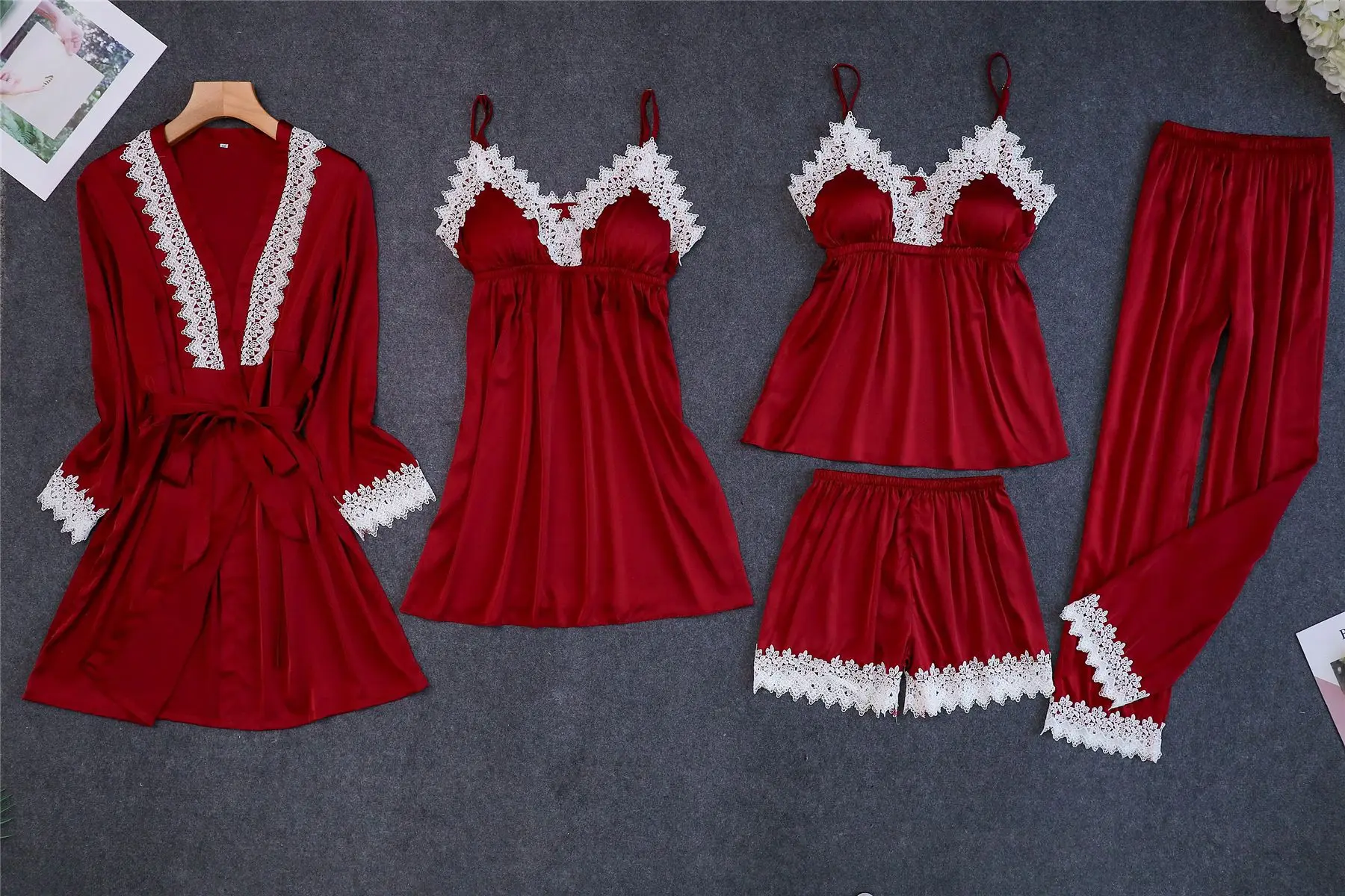 Костюм женский из 5 предметов пижамный комплект с топом на бретельках и брюками