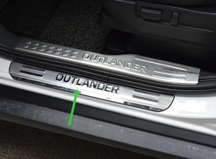 Фото Накладка на порог двери из нержавеющей стали для Mitsubishi Outlander 2013-2019, аксессуары №2