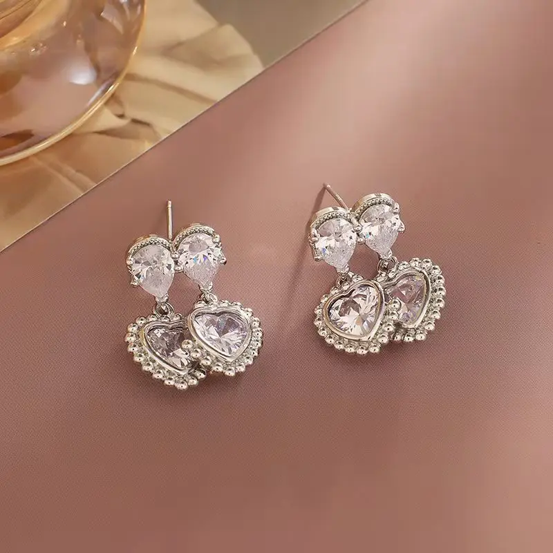 

Роскошные блестящие серьги с двойным сердцем из циркония для женщин в Корейском стиле новинка 2021 Изящные Ювелирные изделия с микрозакрепко...