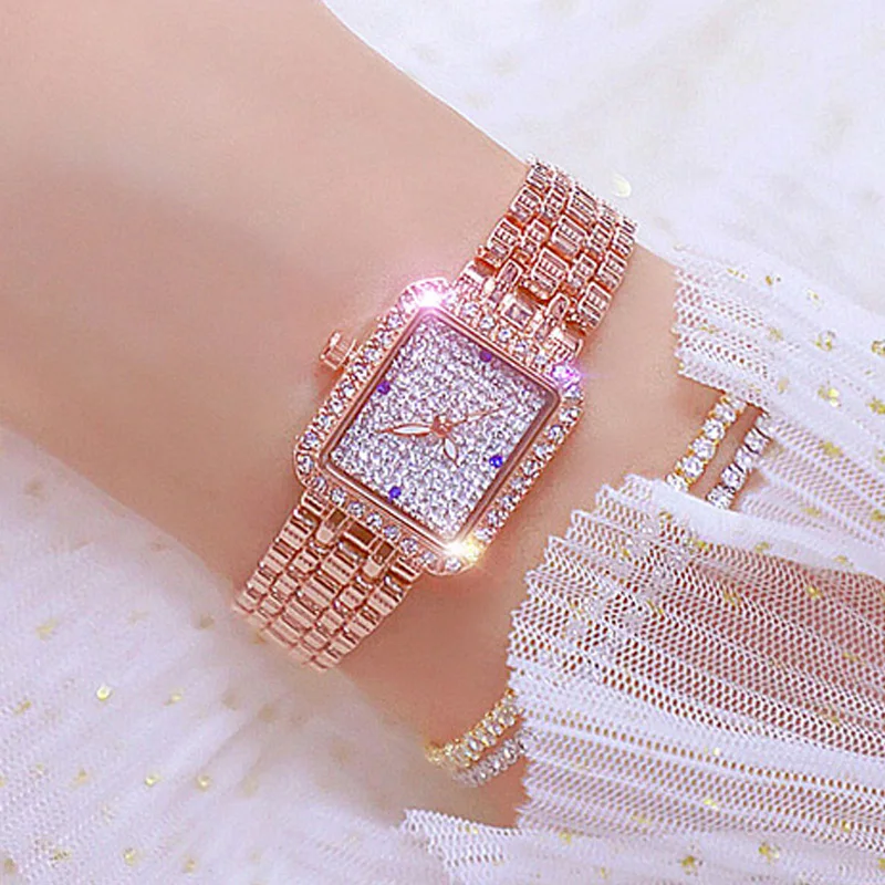 Женские часы браслет розовое золото с сапфировым бриллиантом Дамское Платье