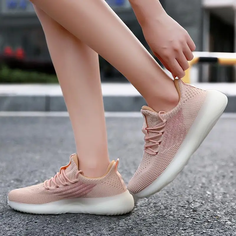 

High Quality Running Shoes Summer Breathable Popcorn Lightweight Tide Shoes Men Women Shoes Flying Woven Coconut Couple Shoes