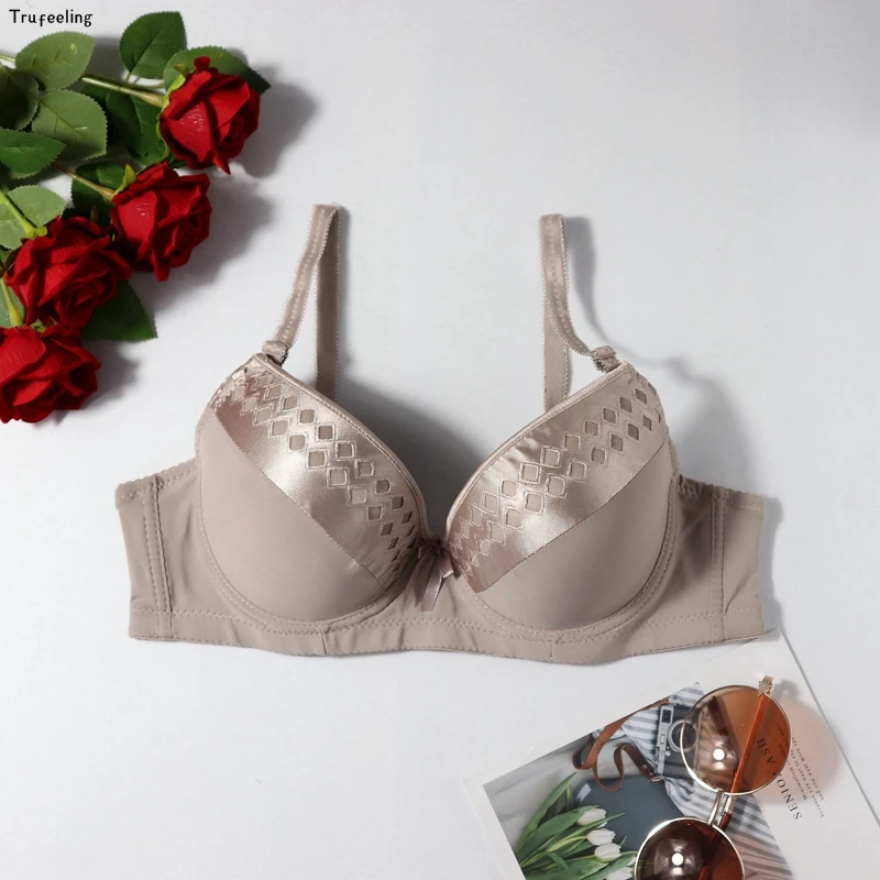 

Trufeeling 85C-110D Women Large Bras Underwired Bralette No Padding Unlined Plunge Bras Convertible Straps Adjsutable Underwear