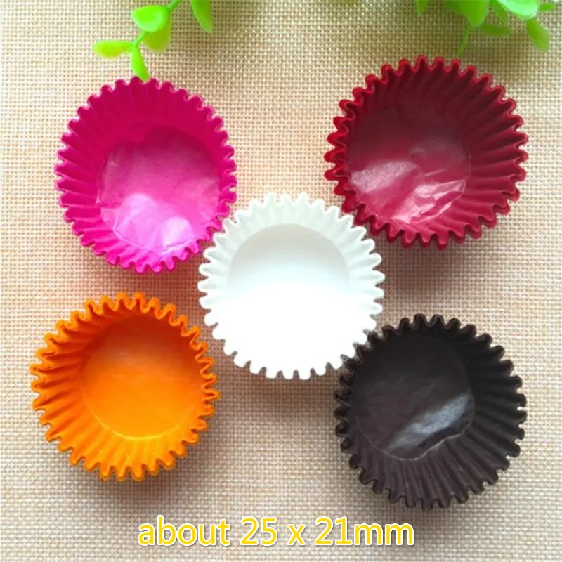 

1000Pcs Mini size Chocalate Paper Liners Baking Muffin Cake Paper Cups Cake Forms Cupcake Cases Solid Color Party Tray Cake Mold