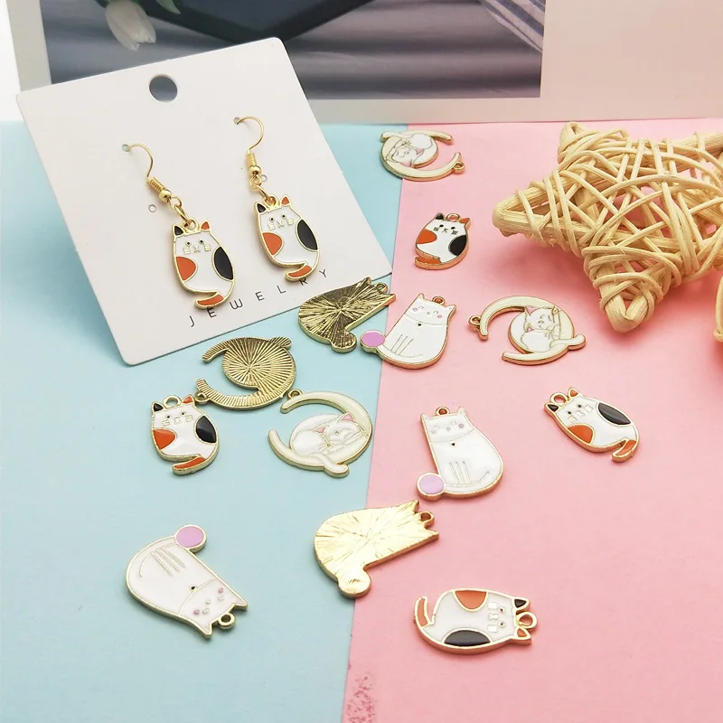 

10pcs Cartoon Cute Moon Cat Charm Alloy Drip Enamel Pendant DIY Keychain Earrings Hanging Chain Accessories Handmade