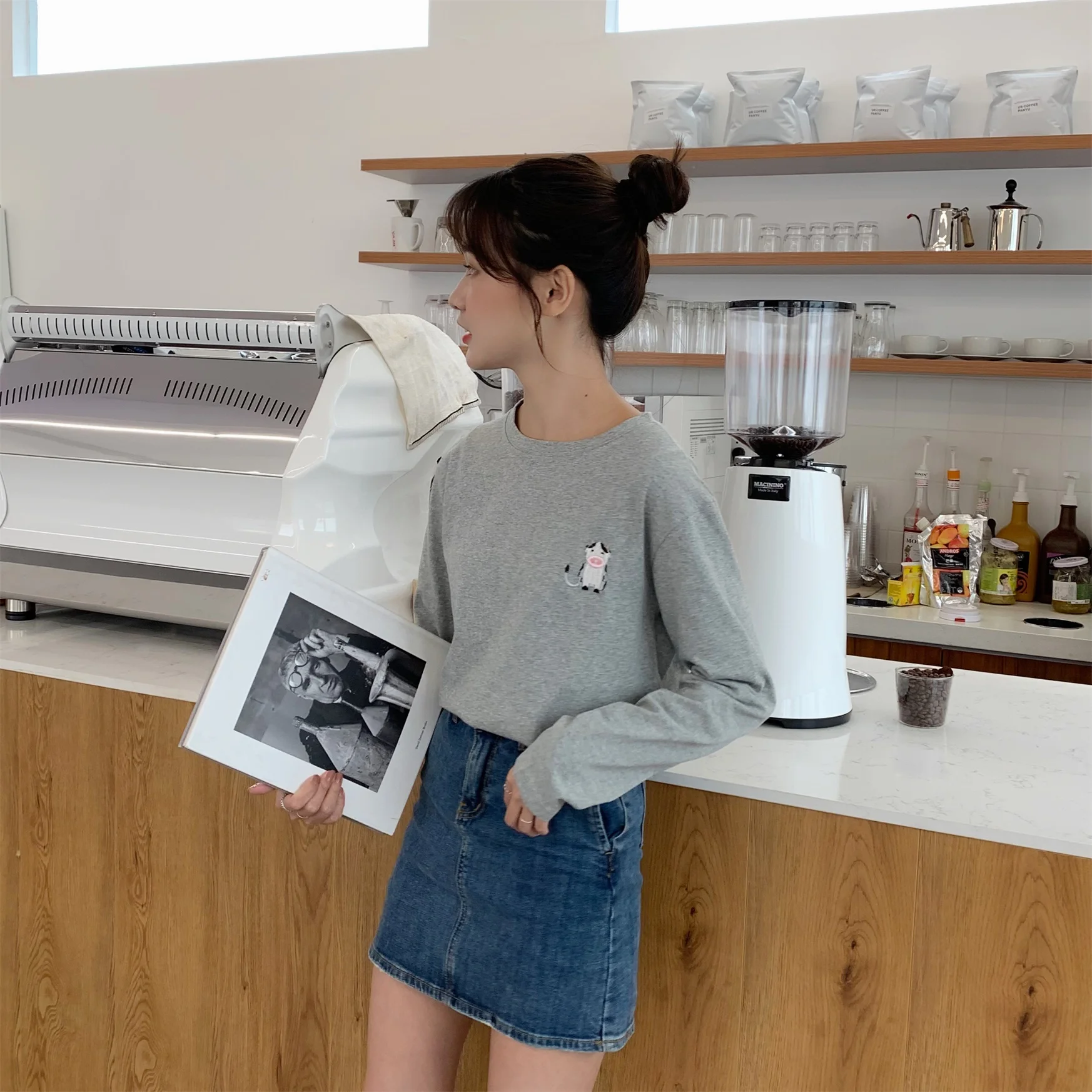 С рисунком из мультфильма, с нашивками в виде животных Женская Футболка harajuku Kawaii забавная Базовая хлопковая футболка на осень в Корейском стиле Chic свободные с длинным рукавом Femme