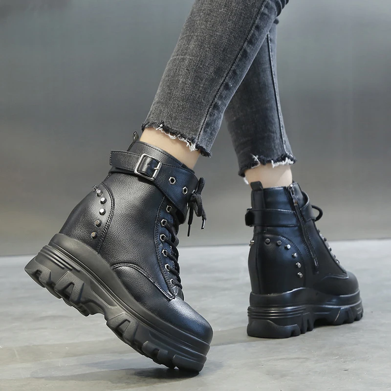 Повседневные женские ботильоны сезон осень высокие кроссовки с заклепками на