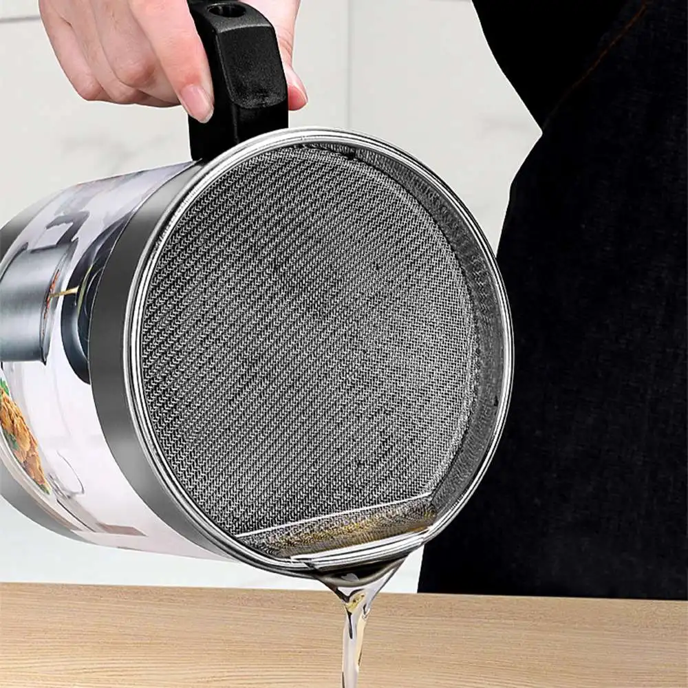 

1.4L Kitchen Gadgets Residue Filter Oil Can Stainless Steel Pour Oil Bottle Japanese Style Oil Can With Lid Container