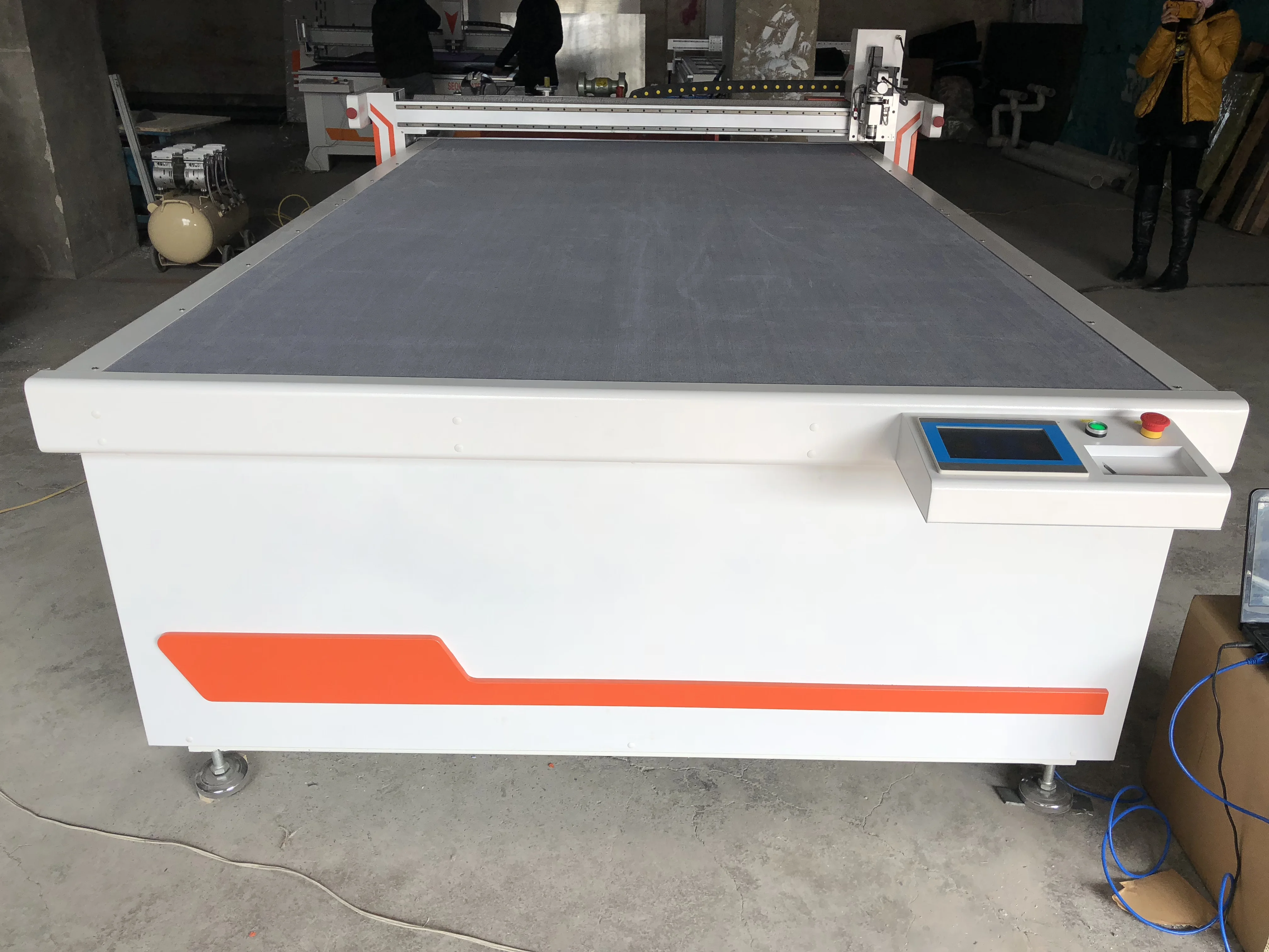 Машина для резки картона с ЧПУ по лучшей цене 1625 машина колеблющихся ножей CCD