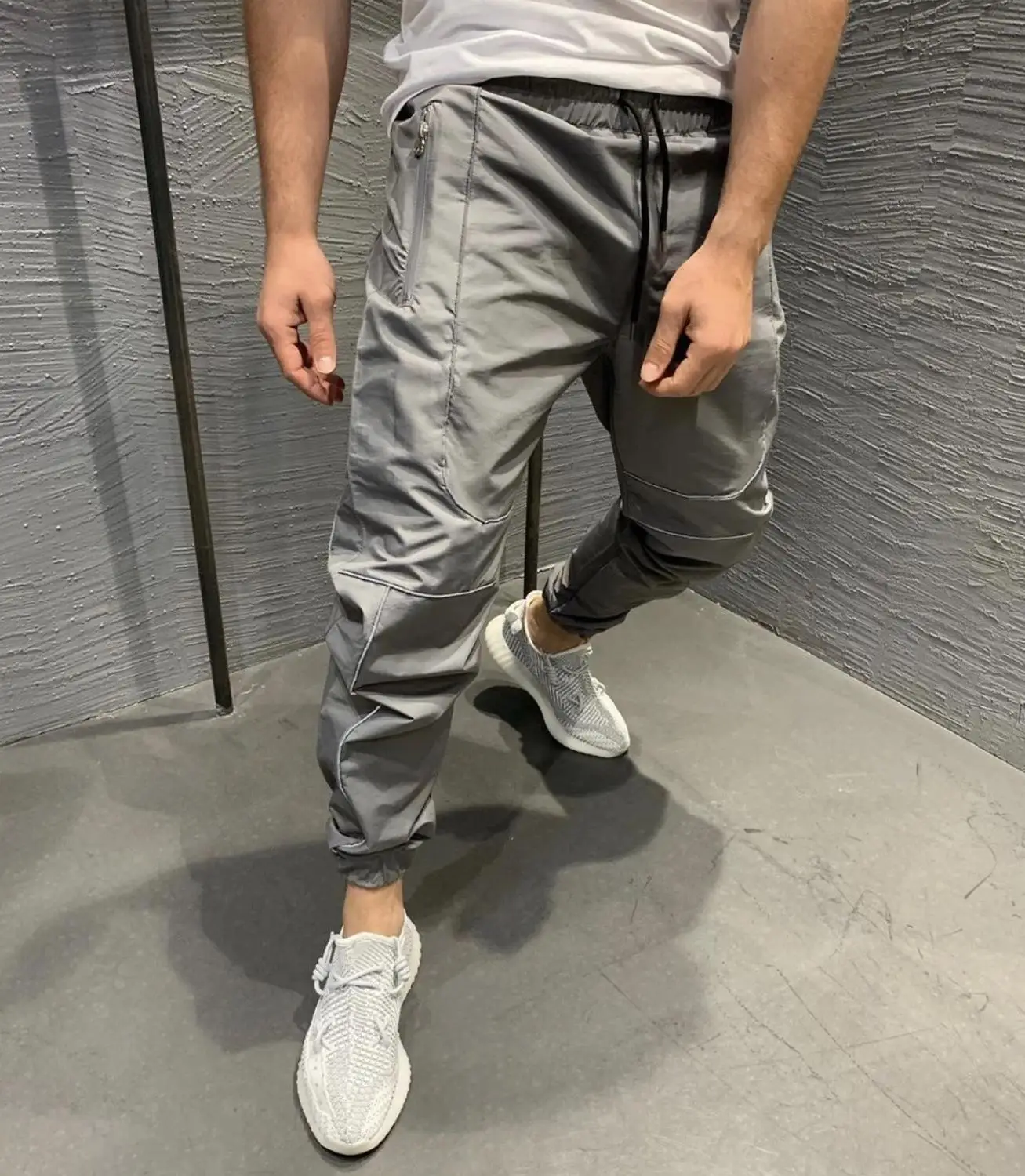 

Muscle reflective quick-drying sports pants men's long night running thin fitness training basketball hip hop jogging pants