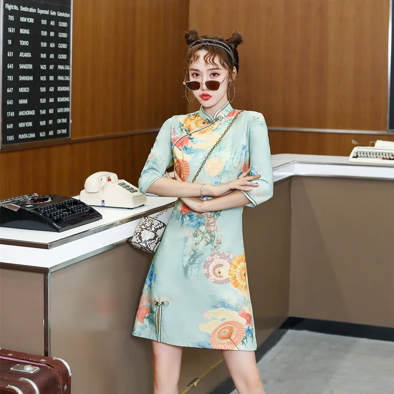

Китайское традиционное женское платье Ципао, пикантное винтажное платье с цветочным принтом и воротником-стойкой, элегантное короткое пла...