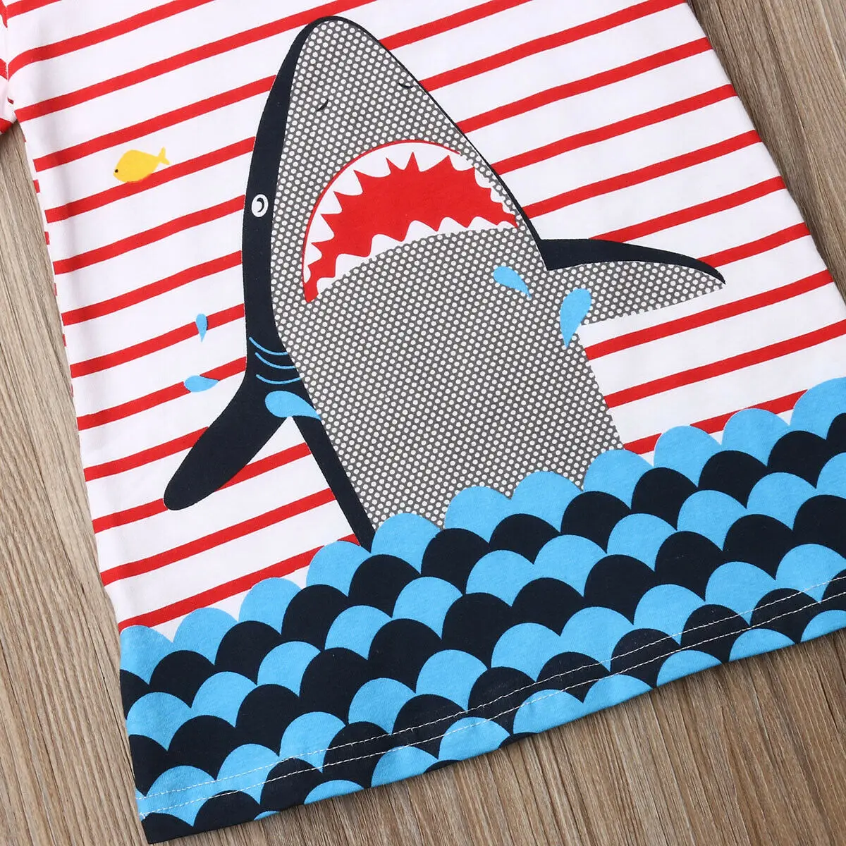 Новое летнее хлопковое платье в полоску с принтом акулы для маленьких девочек