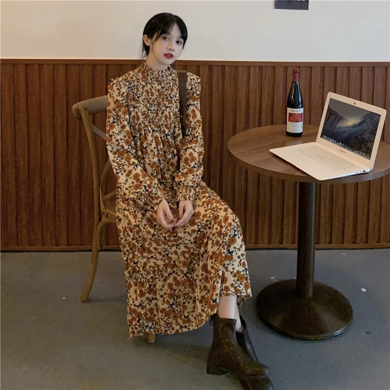 

JHBeute New 2021 Autumn Winter French Vintage Dress Women Temperament Floral Half High Collar Retro Dress Holiday Female Robe