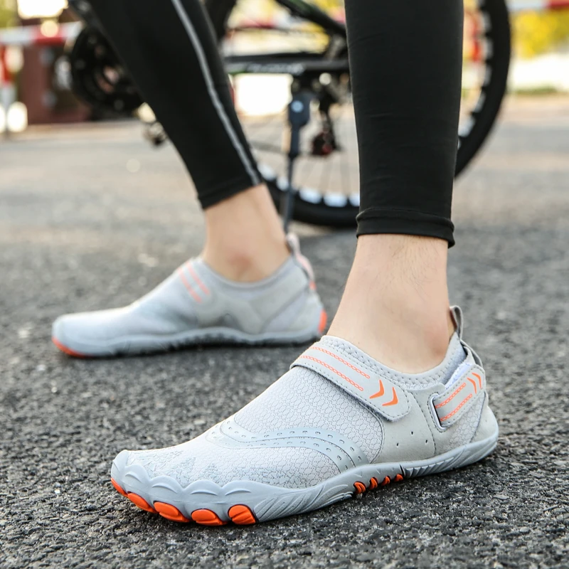 

Upstream Shoes women Barefoot Diving Swimming Shoes Outdoor Sports Breathable Beach Wading Shoes Male Aqua Seaside Sneakers