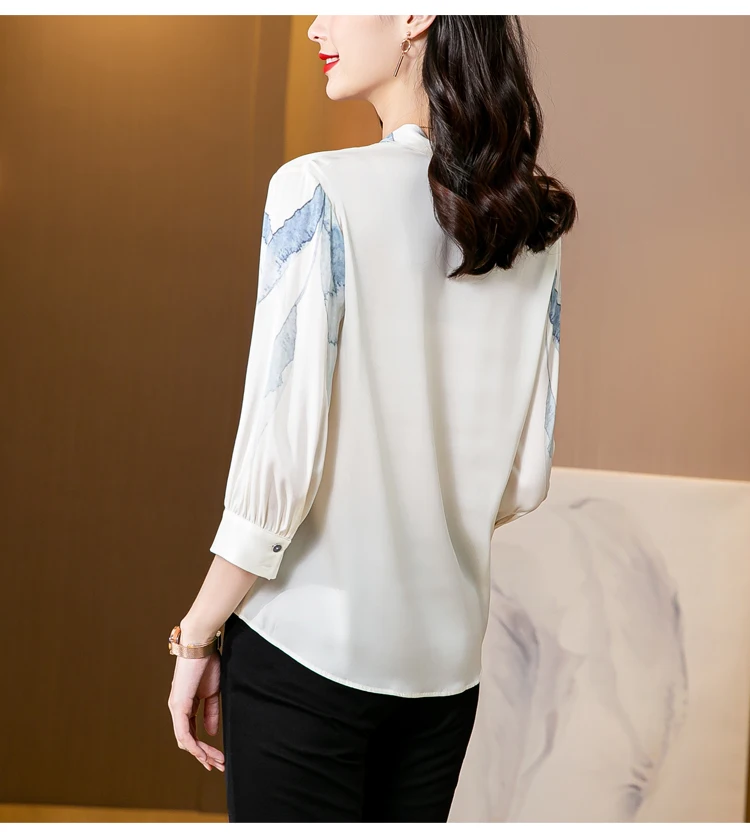 

Silk Satin Loose Women's Blouses New Casual Blouse Fashion Printing V-neck Shirt Buttoned Long Sleeves Top Summer Houthion