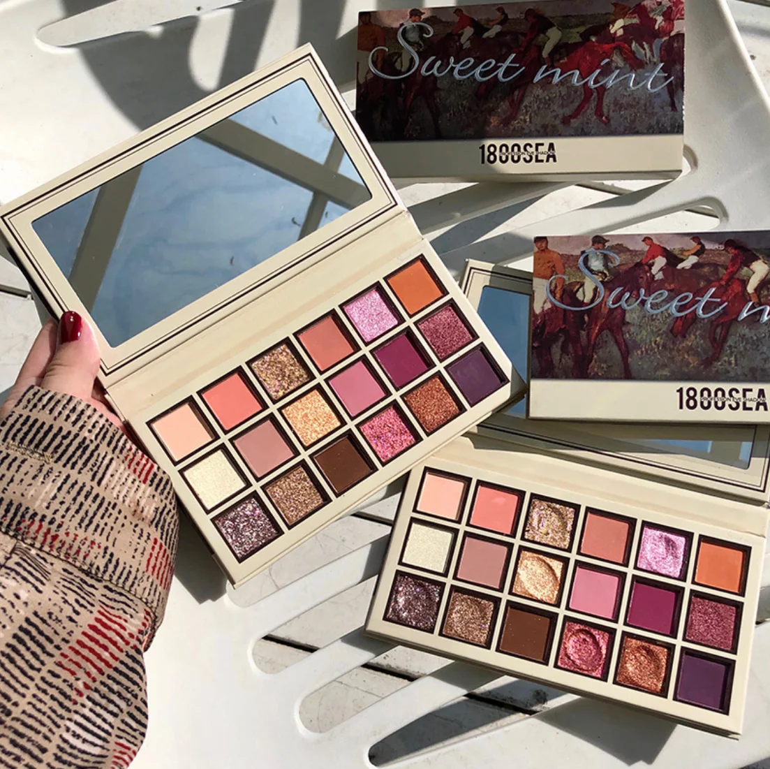 

18 Colors Racehorse Eyeshadow Palette Pearly Matte Fine Shimmer Eyeshadow Palette